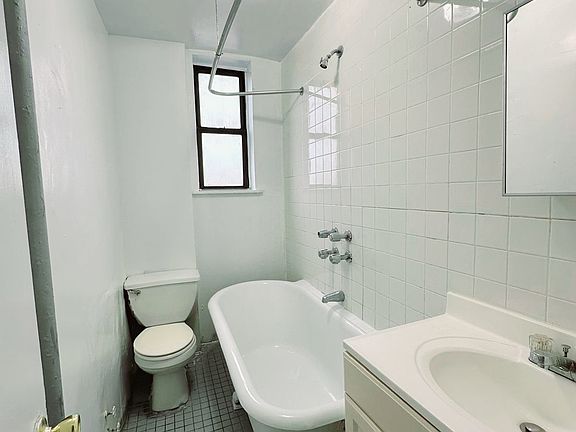 4th image of 64 Church Ave APT 3D