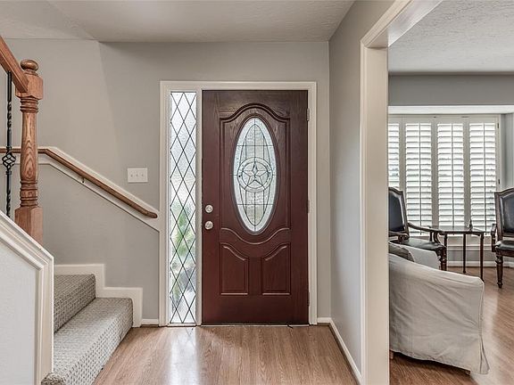 3rd image of 1810 Firhill Dr