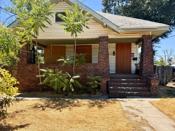 219 W Katherine St, Hanford, CA 93230