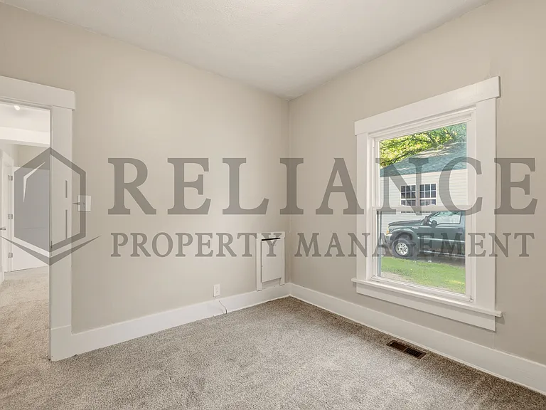 619 Houser Dr — Photo 19