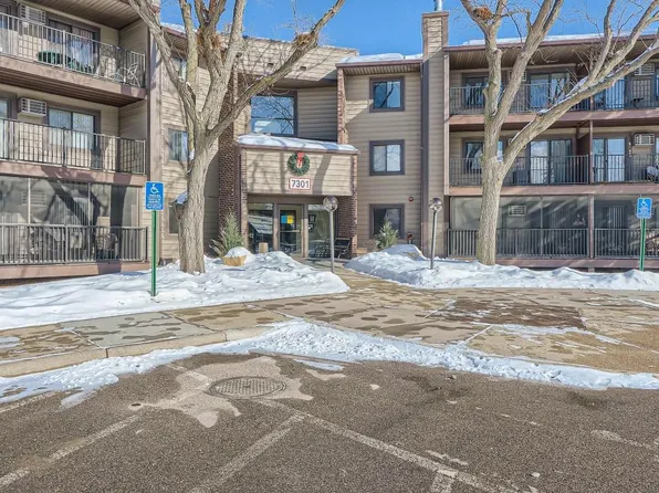 7301 101st St W #319, Bloomington, MN 55438
