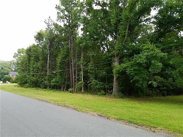 2nd image of 3525 Rea Rd