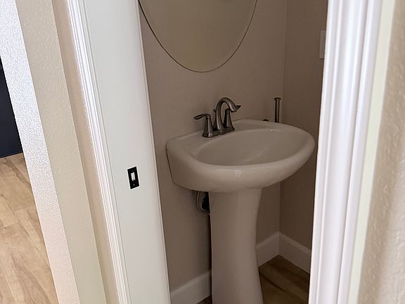 3rd image of 1189 Galeria Cir