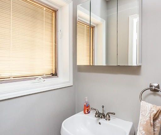4th image of 424 W Wellington Ave #Townhome