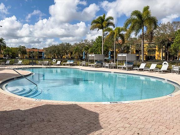 2nd image of 3814 Coral Tree Cir #3814
