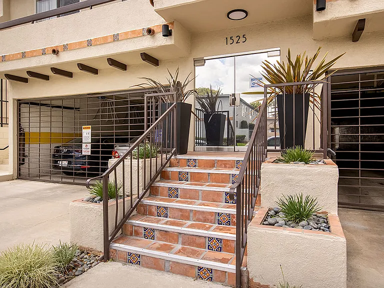 Entrance to Hi Point Townhomes.