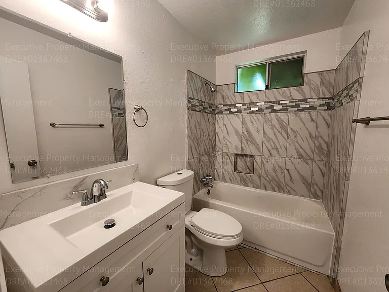 1230 Dolores St — Photo 22