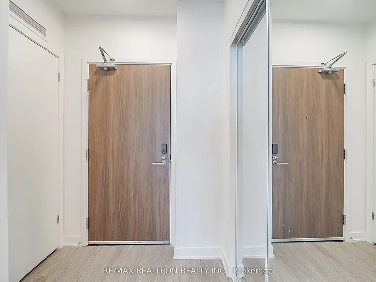 8188 Yonge St #627 — Photo 7