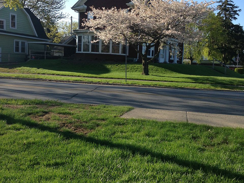 2nd image of 1502 Lake Ave
