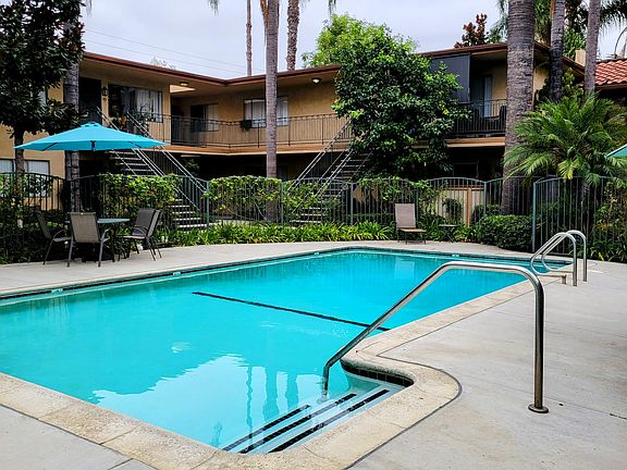 Sparkling, well maintained pool.