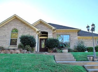 42 Pebble Creek Dr S, Longview, TX 75605