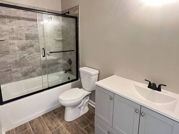 2nd image of 320 Liberty Loop