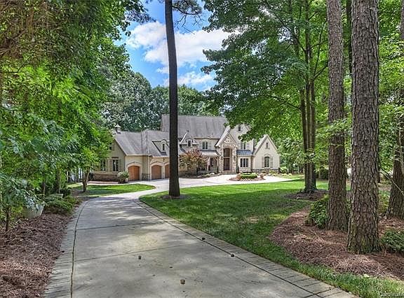 5th image of 120 Brownstone Dr