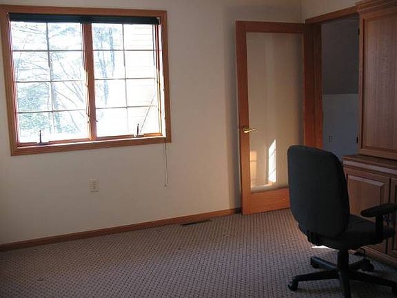 5th image of 5910 Paul Revere Ct