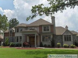 25 Eben Chamberlain Rd, Northbridge, MA 01534