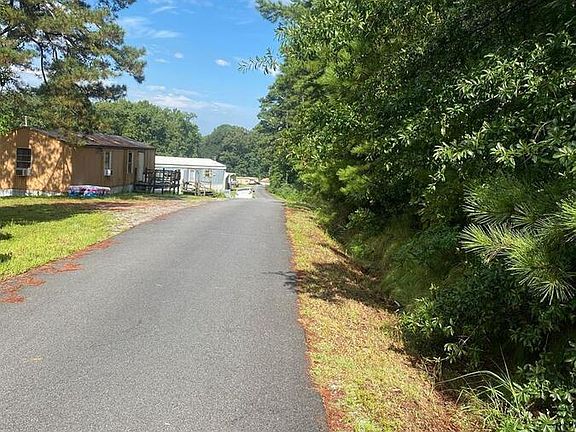 4th image of 3504 Minerva Ln
