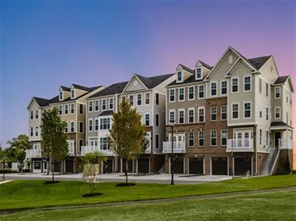 25202 Split Creek Ter, Chantilly, VA 20152