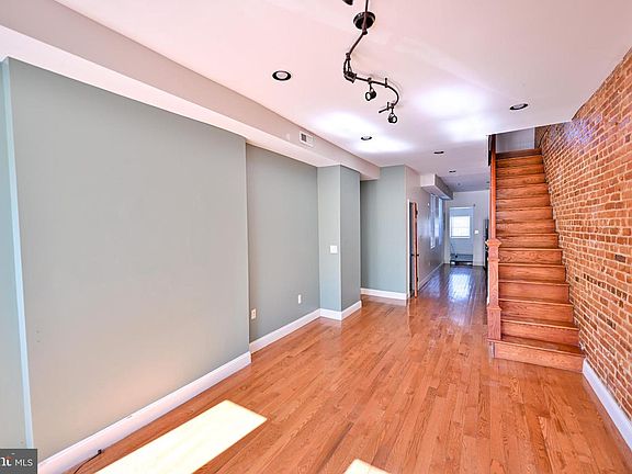 4th image of 422 N Collington Ave