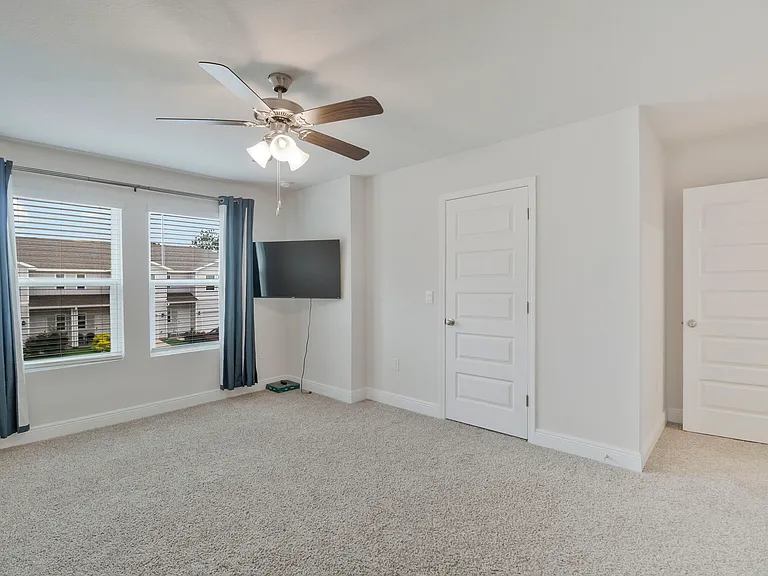 6356 Grove Park Dr — Photo 20