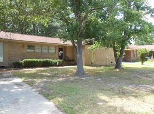 15 Cedar Dr, Smithfield, NC 27577