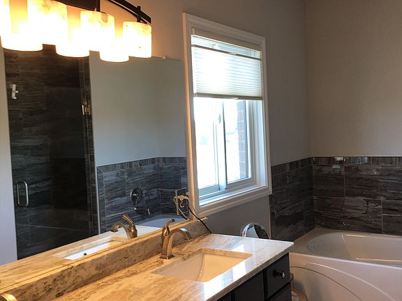 3rd image of 433 Golfside Dr