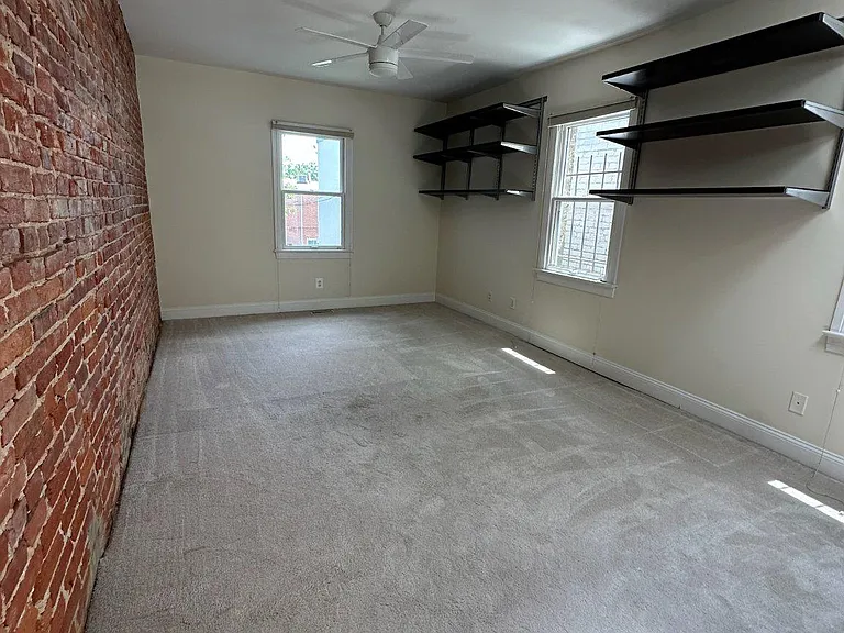 1805 9th St NW — Photo 8