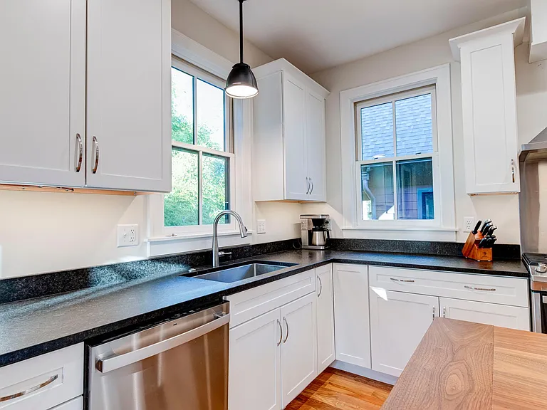 12 Waverly Rd — Photo 12