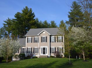 5 Duck Hollow Rd, Bedford, NH 03110