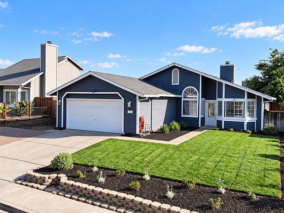 4th image of 1335 Chianti Way