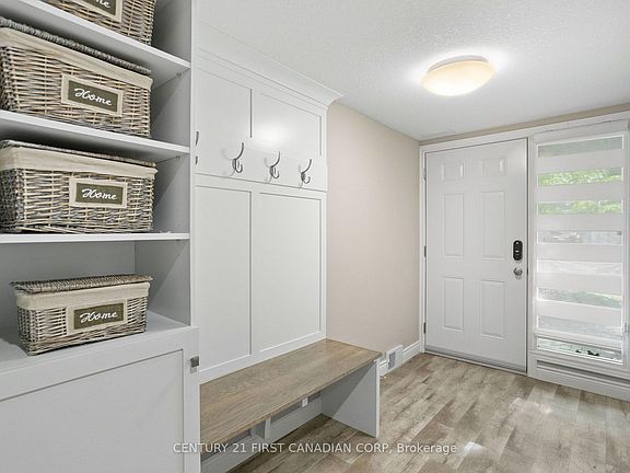 3rd image of 1399 Commissioners Rd W #30