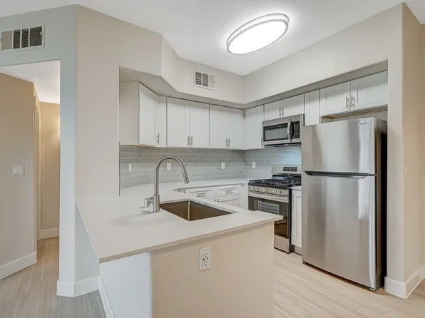 Spanish Wells Apartments