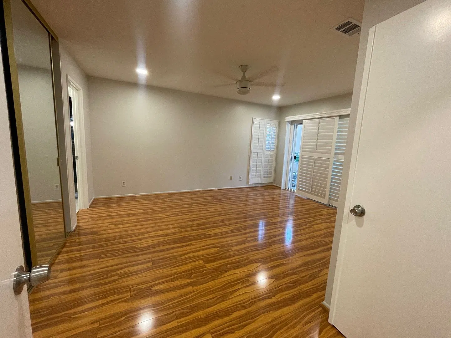 Beautiful 3bd/ 2ba Detached Condo With 2car Garage, 1 Parking Space, And Community Pool — Photo 3