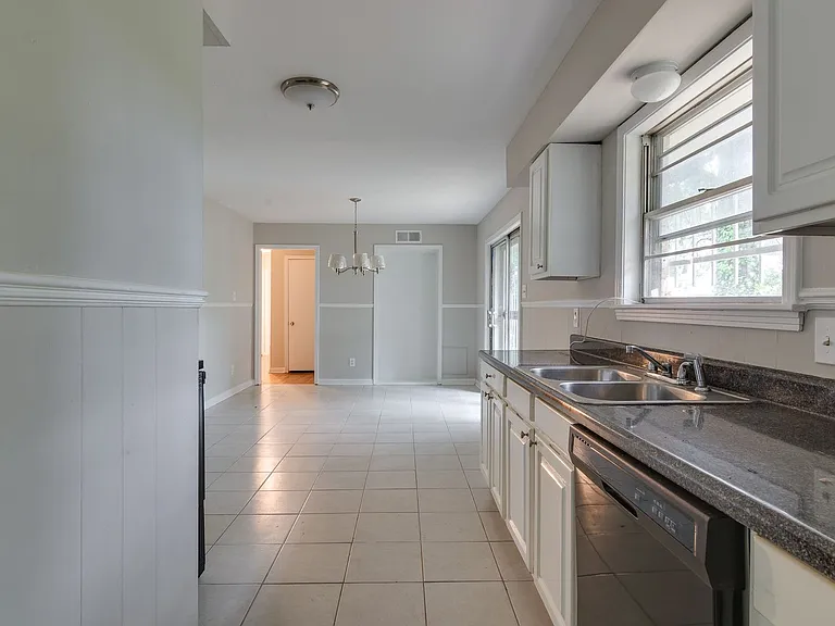 3507 Boeingshire Dr — Photo 3