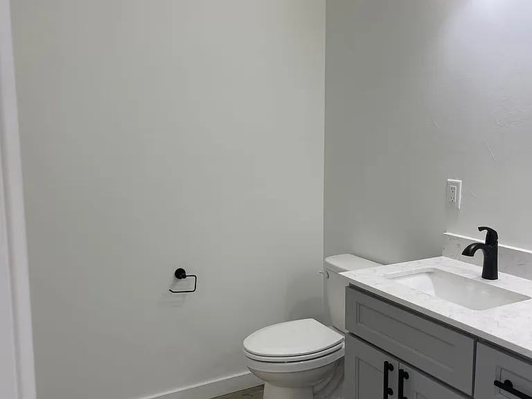 1704 W Lincoln St #8C — Photo 6