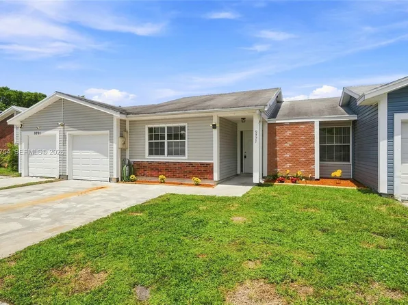 9771 W Fern Ln, Hollywood, FL 33025