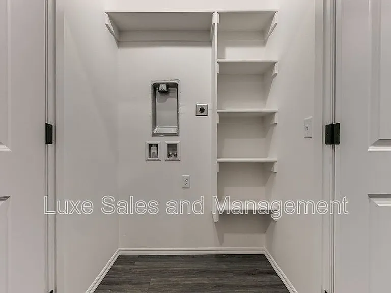 8012 NW 110th Dr — Photo 23