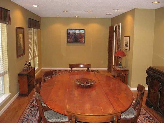 3rd image of 8307 High Oak Dr