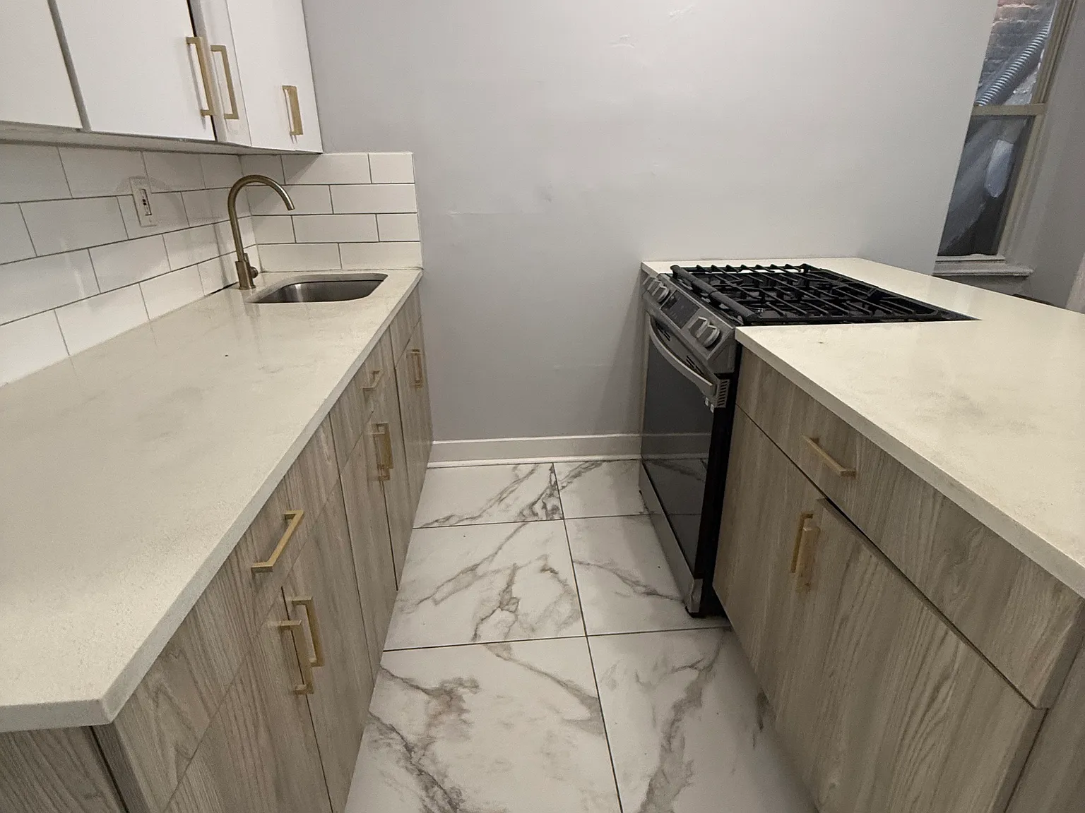 4 bed, $2,395 — Photo 2