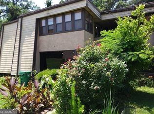 5945 Sutcliff Sq, Lithonia, GA