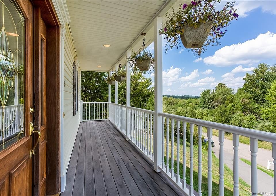 1st image of 3 Winter Ln