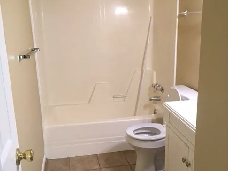 150-1303 Ligon St — Photo 11