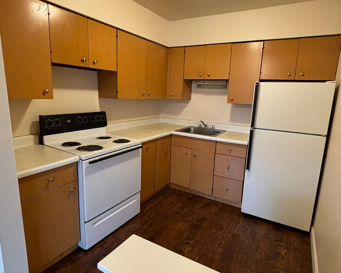 Olympia Park Apartments 1 and 2 Bedroom Units Available THIS SUMMER! — Photo 4