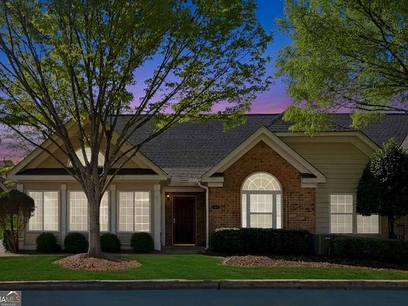 2nd image of 2994 Oakside Cir