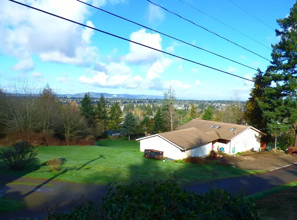 SE Tenino Ct