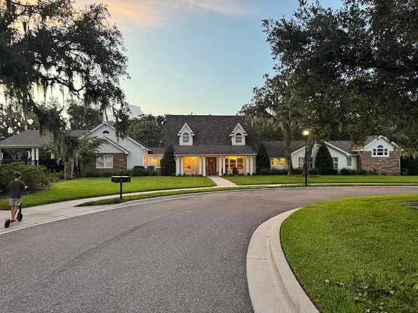 16431 Chapman Crossing Dr, Lithia, FL 33547