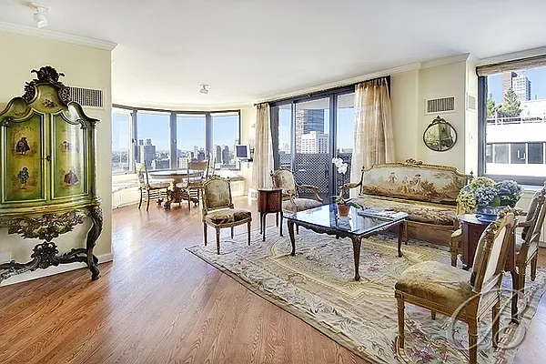 Sold by Bellmarc Realty | media 35