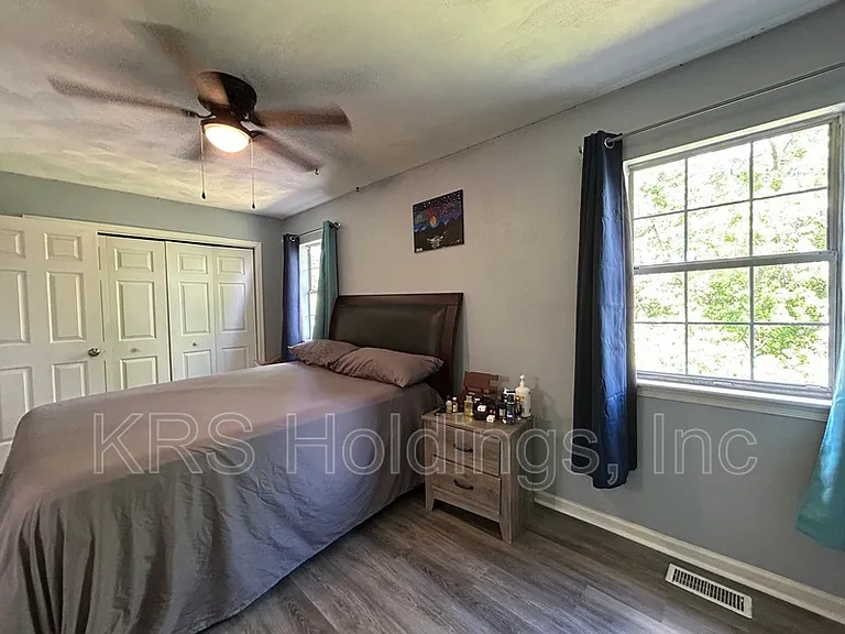 1652 Fairfax Dr — Photo 10