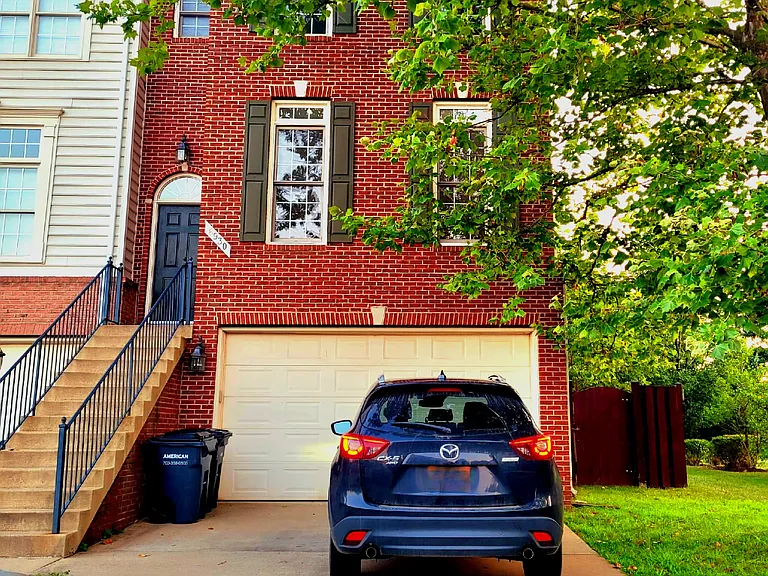 6930 Stanwick Sq — Photo 3