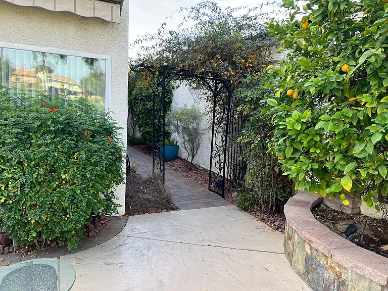 3151 Bel Air Dr — Photo 18