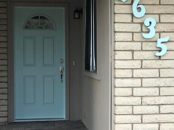3rd image of 2635 W Surrey Ave